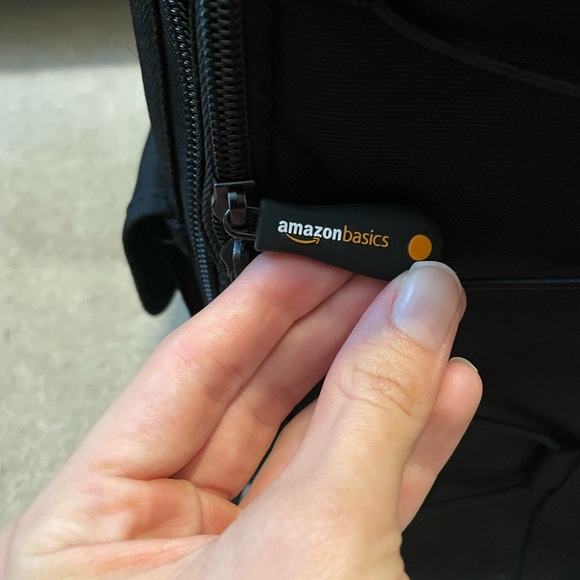 Amazon Basics camera bag - Picture 2 of 3